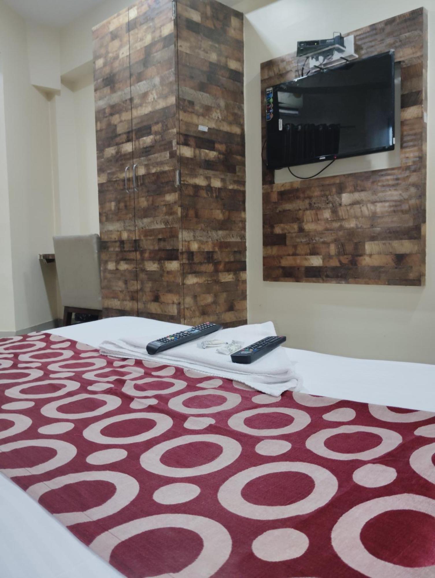 Hotel Golden Park Near Nesco Mumbai Ngoại thất bức ảnh