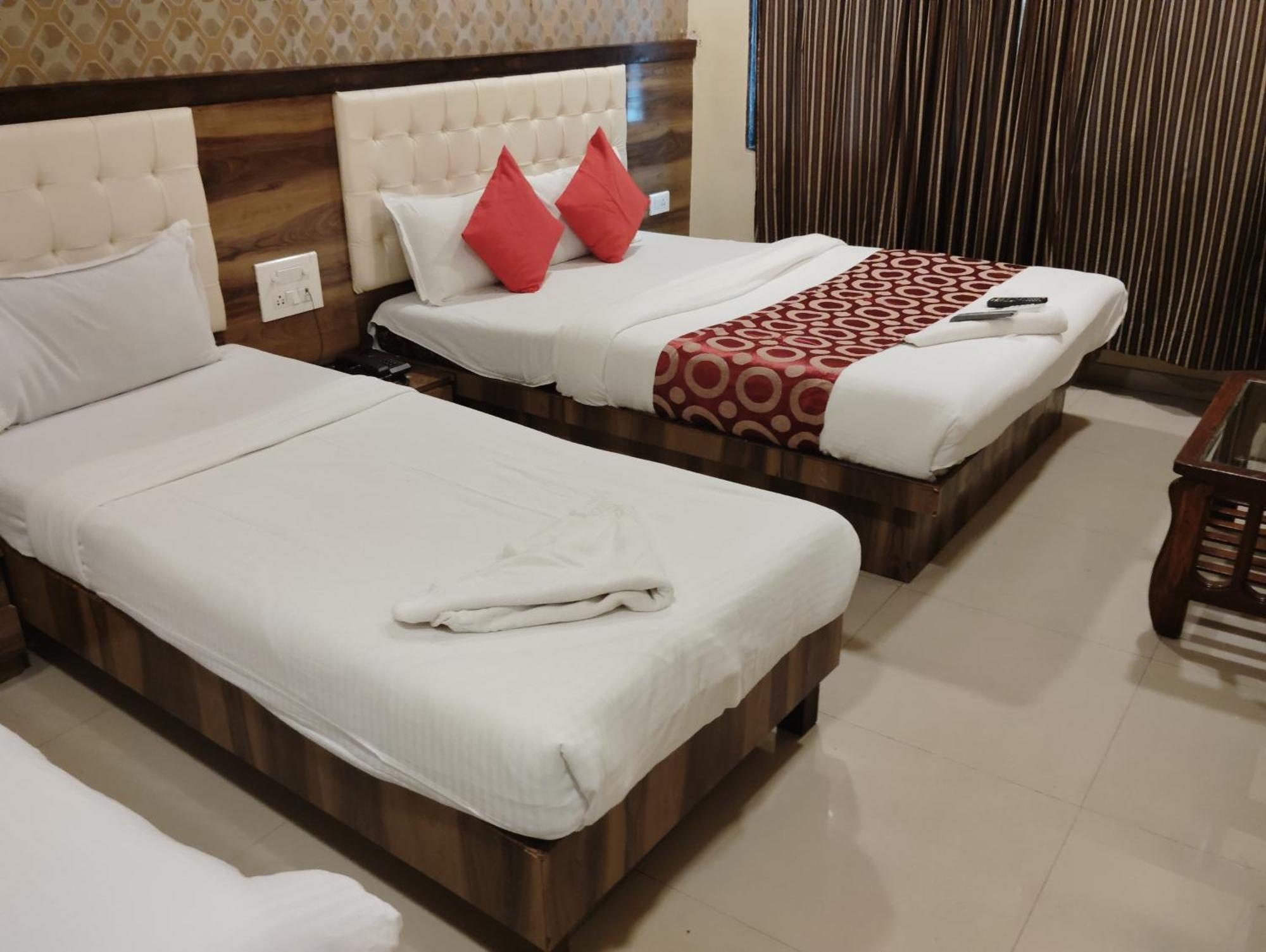 Hotel Golden Park Near Nesco Mumbai Ngoại thất bức ảnh