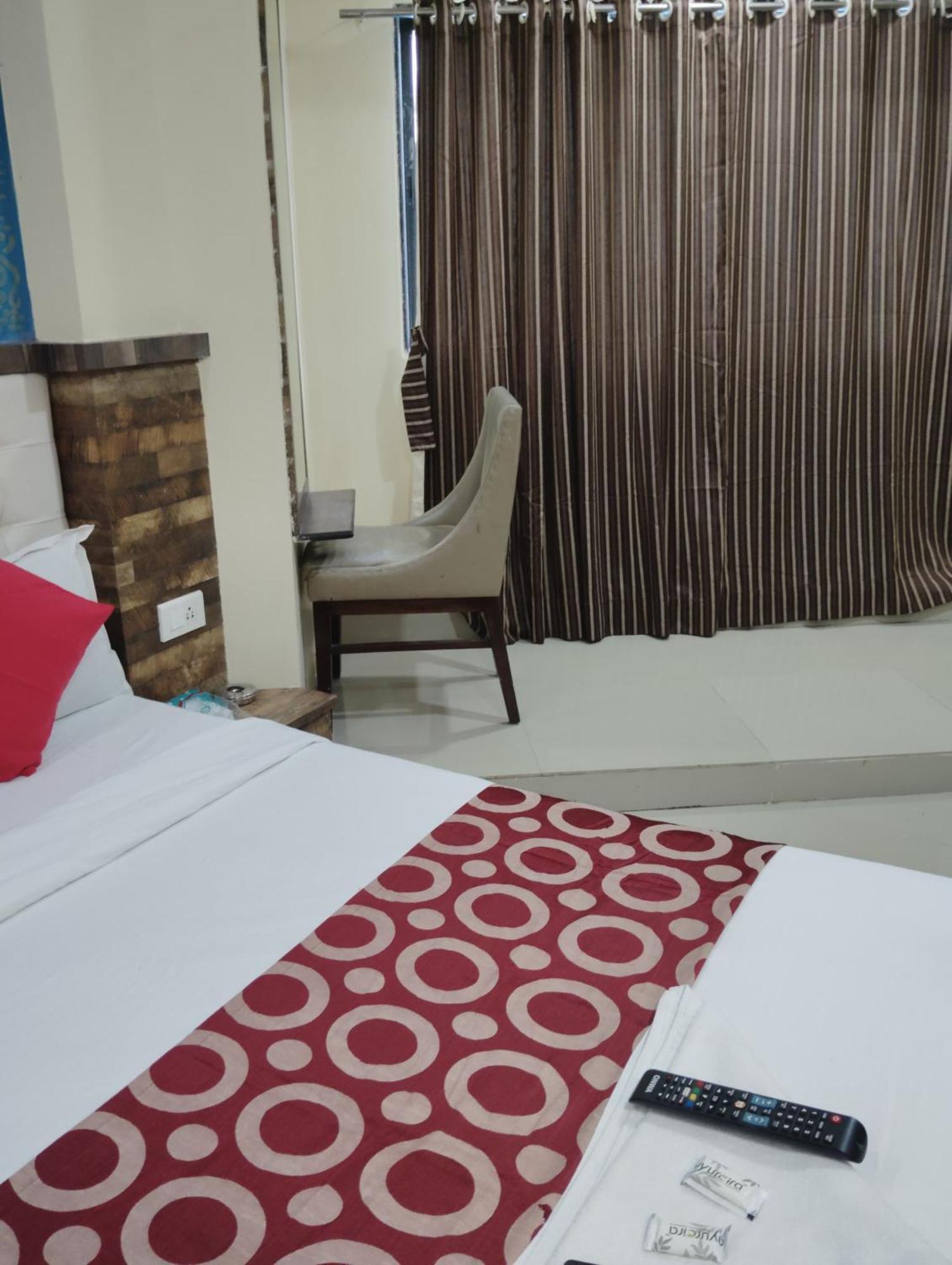 Hotel Golden Park Near Nesco Mumbai Ngoại thất bức ảnh