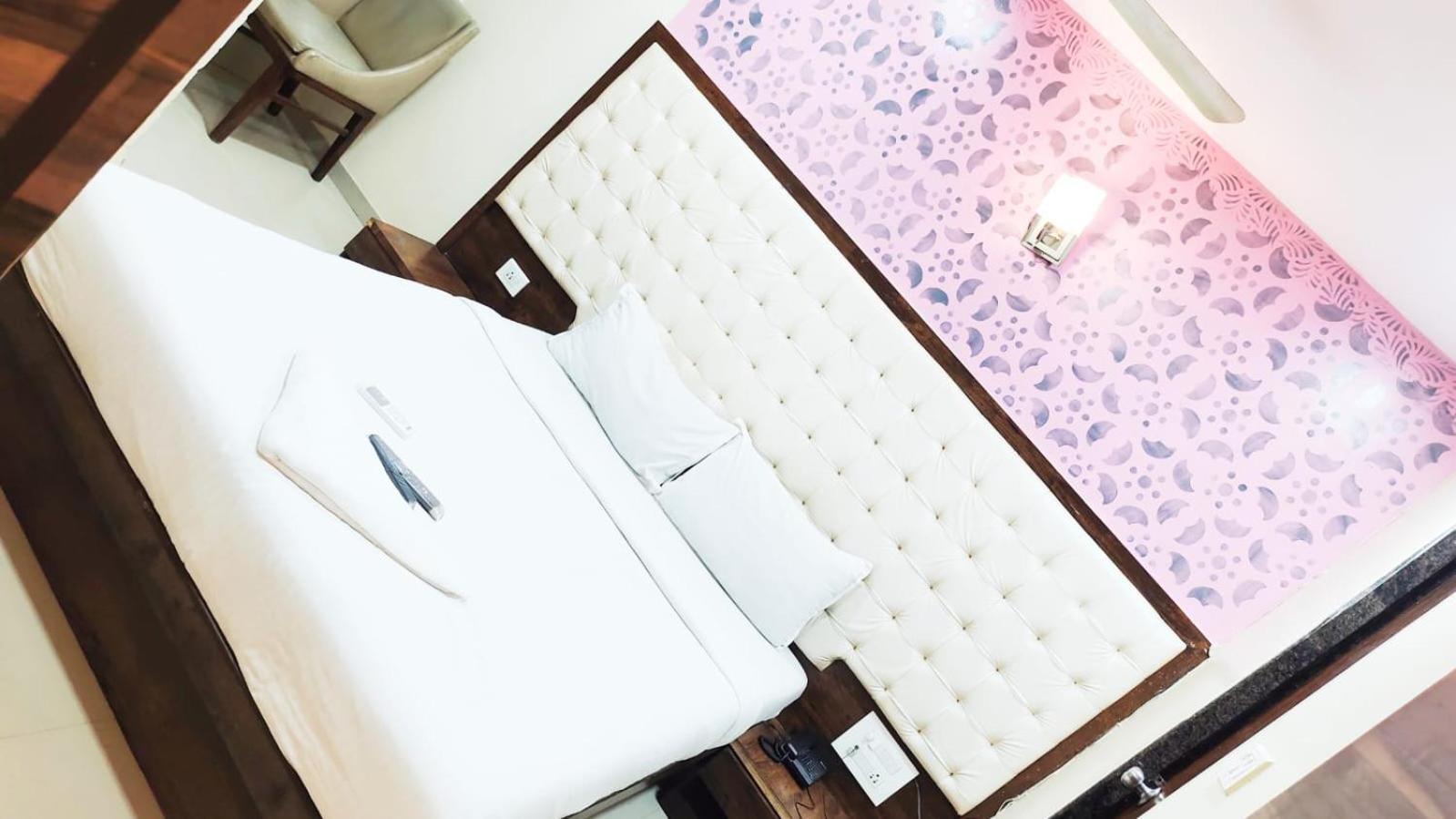 Hotel Golden Park Near Nesco Mumbai Ngoại thất bức ảnh